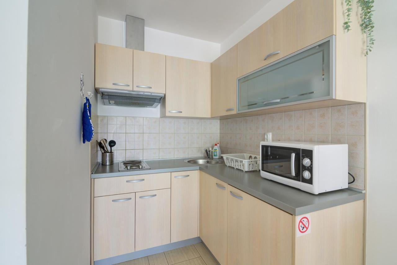 Modern Apartment Selce Bagian luar foto