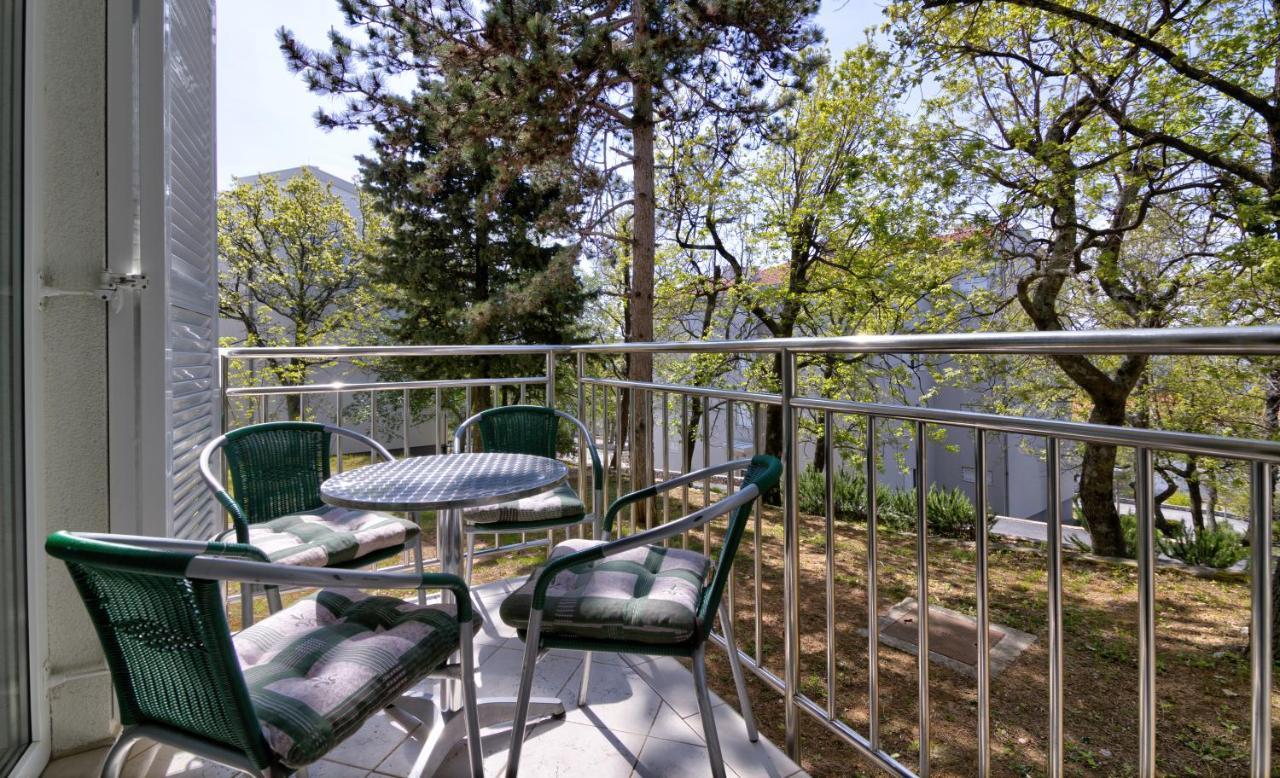 Modern Apartment Selce Bagian luar foto